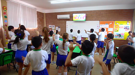 Aulas con equipo multimedia